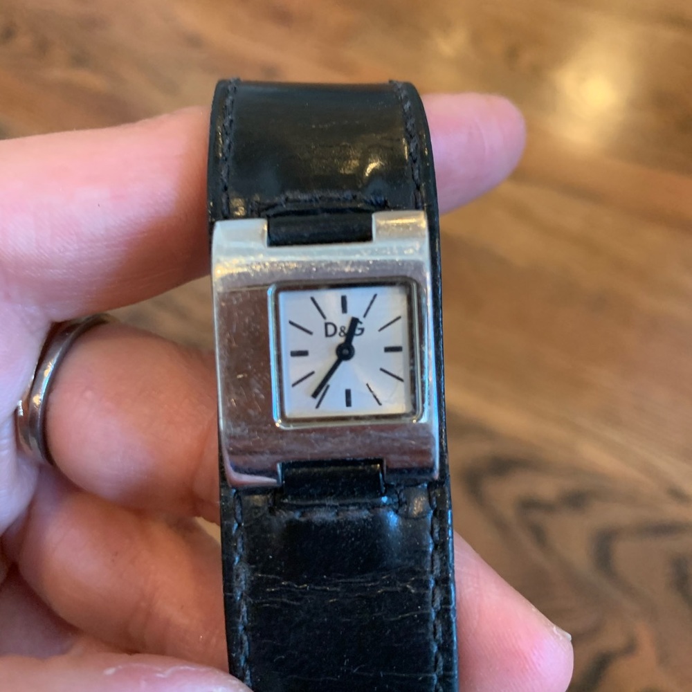 D&G woman’s black watch leather band